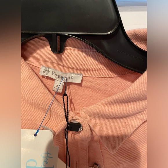 Shacket - Picture 2 of 3